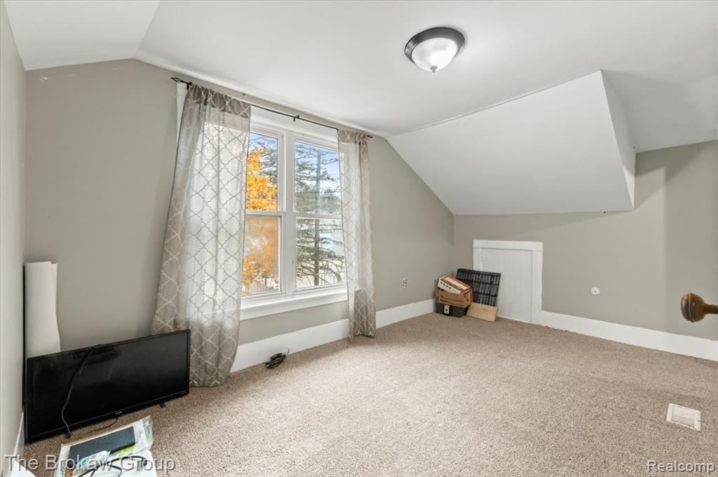 10289 N State Road, Otisville, MI 48463 — Photo 32