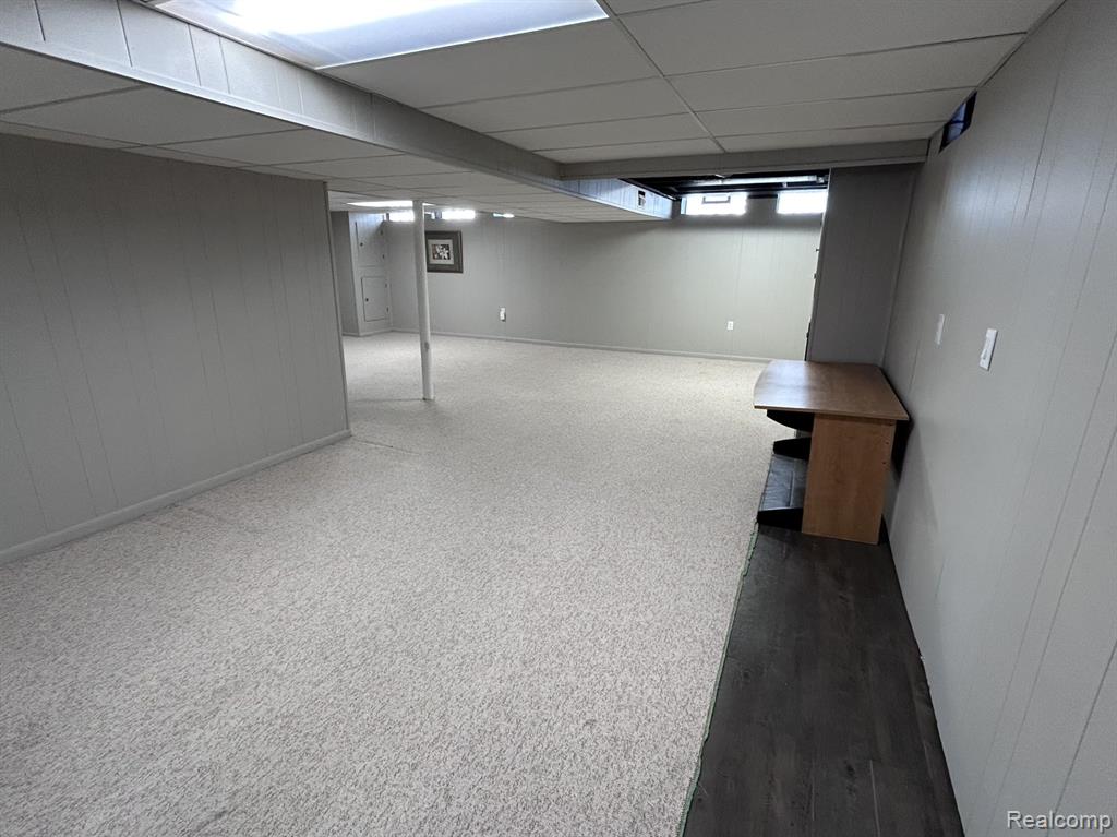 898 Portsmouth Drive, Troy, MI 48084 — Photo 12