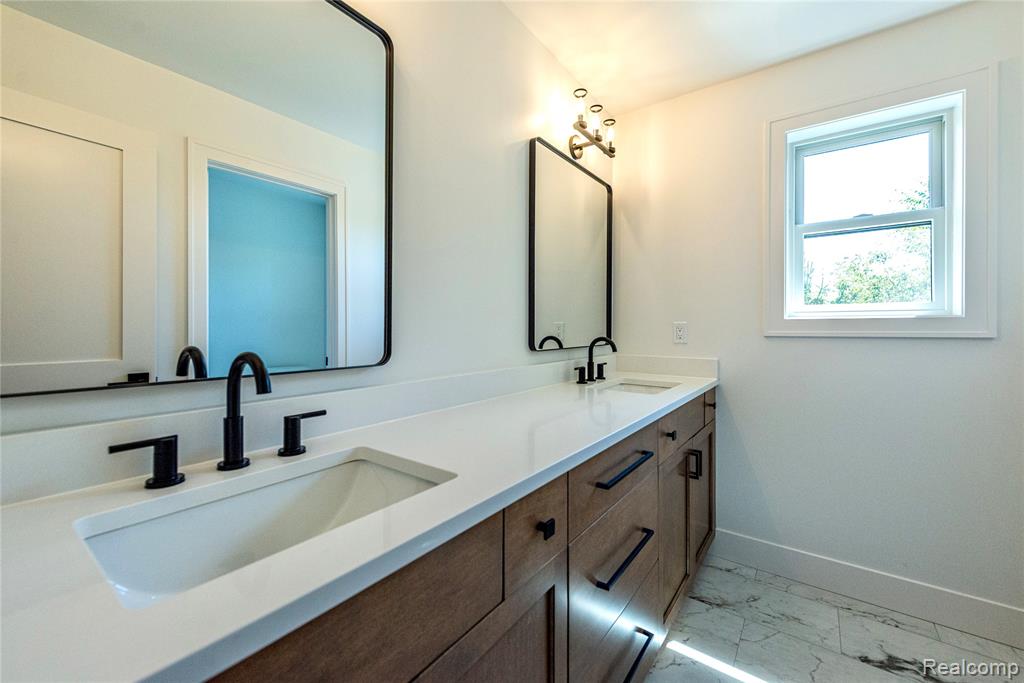 4101 Devon Road, Royal Oak, MI 48073 — Photo 31