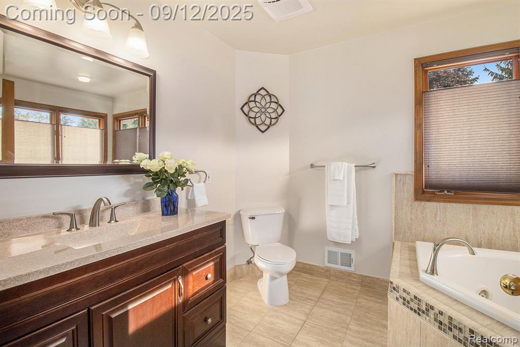 1980 Lochinvar Boulevard, Oakland, MI — Photo 22