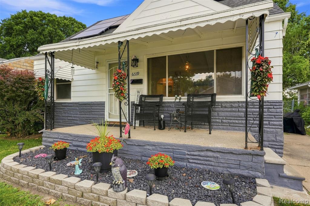 6539 Rosemont Avenue - Photo 3