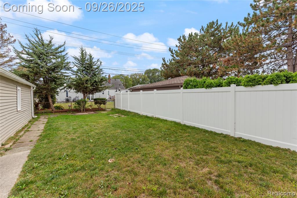 7290 Helen, Center Line, MI 48015 — Photo 29