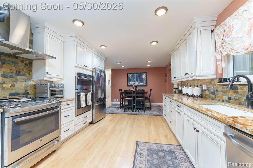 2172 Devonshire Road, Bloomfield Hills, MI 48302 — Photo 15