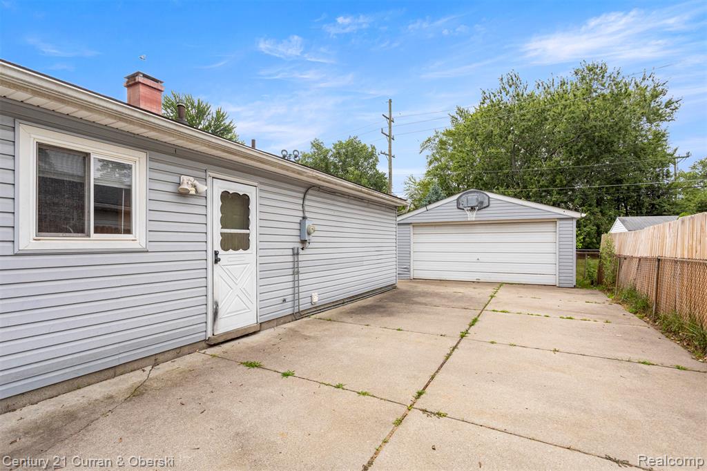 4924 HAZEL Street, Dearborn Heights, MI 48125 — Photo 20