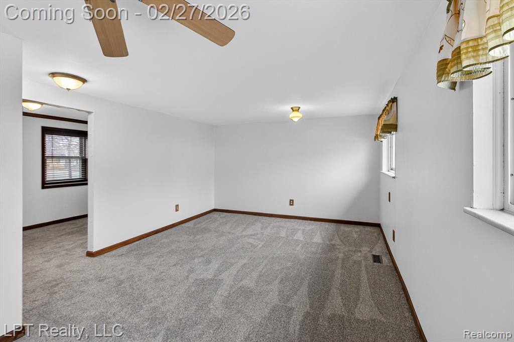 22507 Doncaster Avenue, Brownstown, MI 48193 — Photo 19