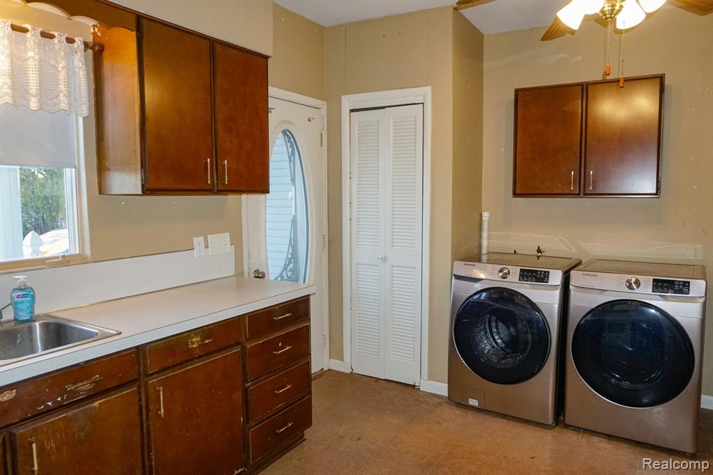 318 W MAPLE Street, Byron, MI 48418 — Photo 17