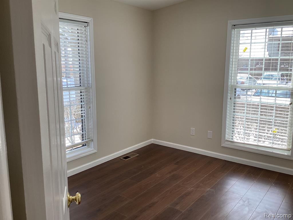 31180 COUNTRY Way, 20, Farmington Hills, MI 48331 — Photo 20