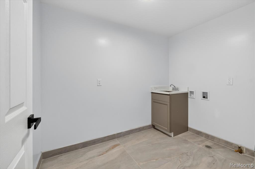 37235 Jefferson Avenue, Harrison Township, MI — Photo 19