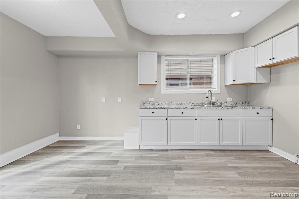 13100 Wilshire Drive, Detroit, MI 48213 — Photo 10