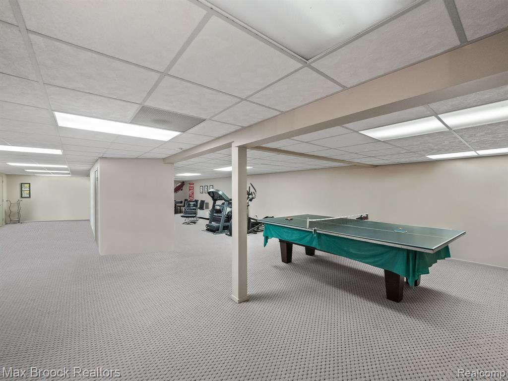 6224 Bromley Court, West Bloomfield, MI — Photo 41