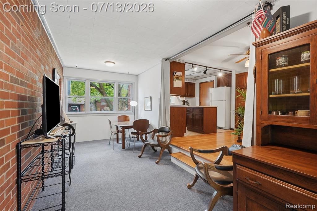 27704 California Drive NW, Lathrup Village, MI 48076 — Photo 10