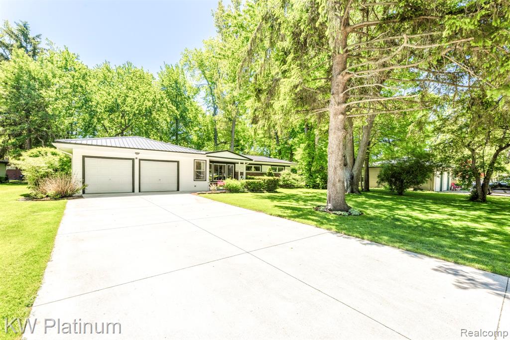3361 Clyde Drive, Burtchville, MI 48059 — Photo 2