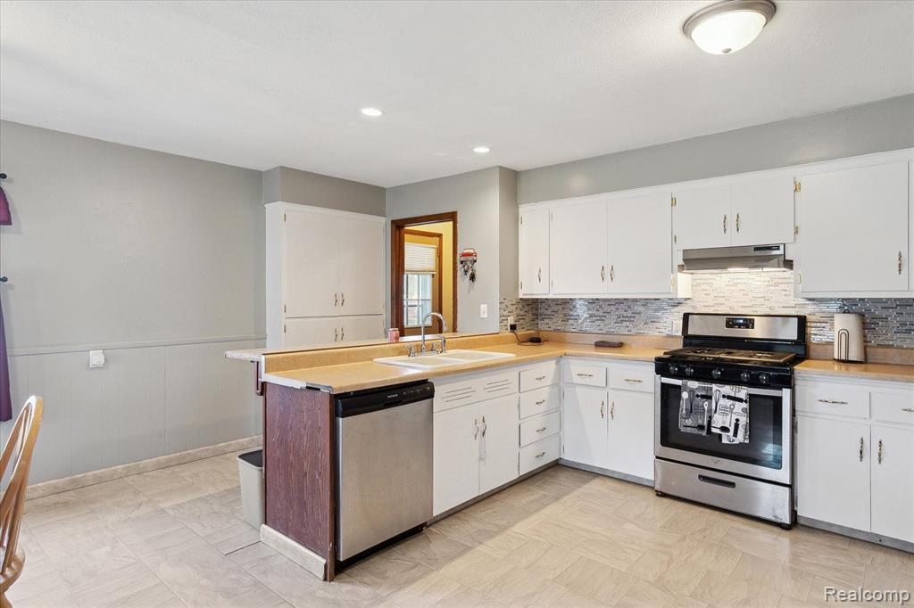 701 N SAGINAW Street, Durand, MI 48429 — Photo 24
