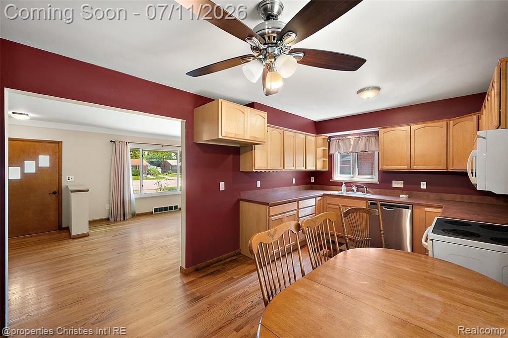 9961 Merriman Road, Livonia, MI 48150 — Photo 6