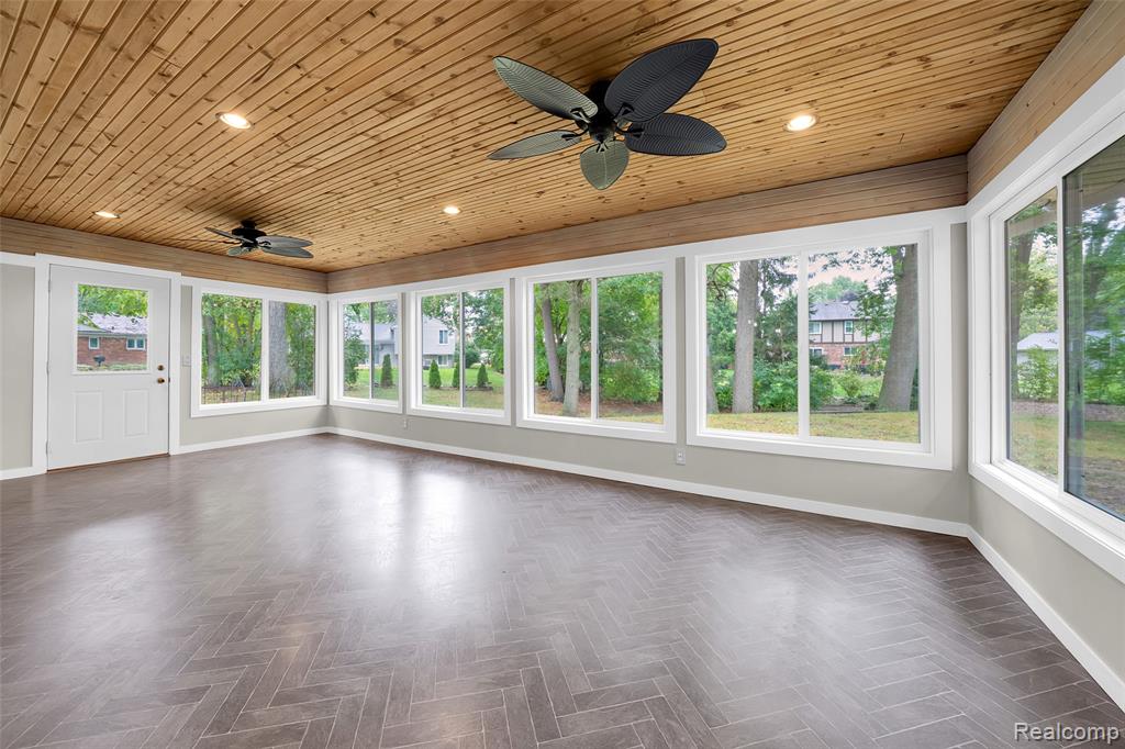 2880 Wareing Drive, Orion, MI — Photo 12