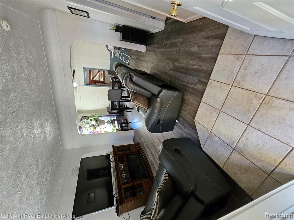 814 Saint James Street, Marysville, MI 48040 — Photo 3