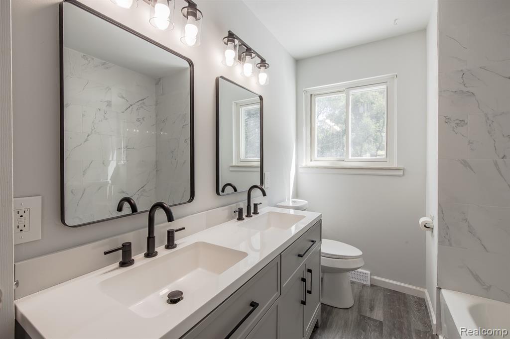 5357 Farm Road, Waterford, MI 48327 — Photo 23