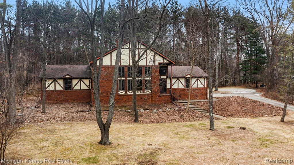 885 Rustic Village Lane, Lake Orion, MI 48362 — Photo 39