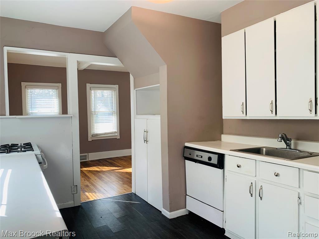 510 Stratford Road, Ferndale, MI 48220 — Photo 15