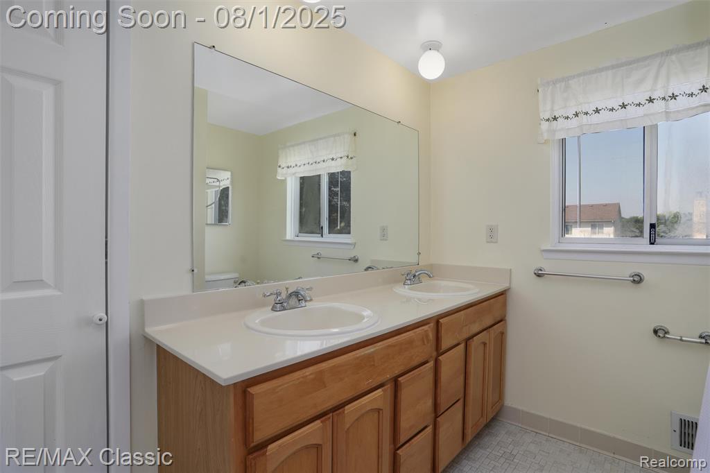 3570 Beech Drive, Ann Arbor, MI 48197 — Photo 22
