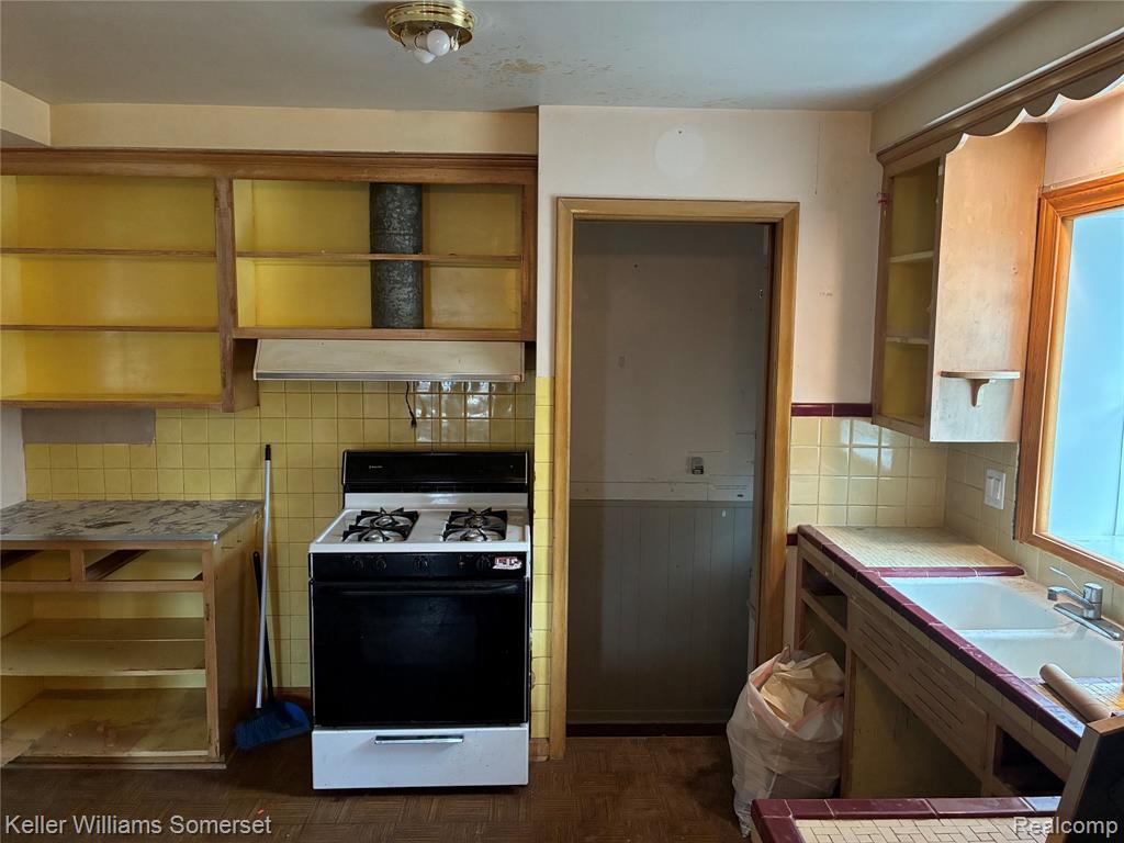 18031 Mott Avenue, Eastpointe, MI 48021 — Photo 18