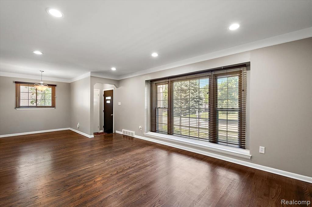 754 S Webik Avenue, Clawson, MI — Photo 32