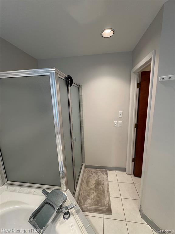 704 Wilkshire Court, Grand Blanc, MI 48439 — Photo 25