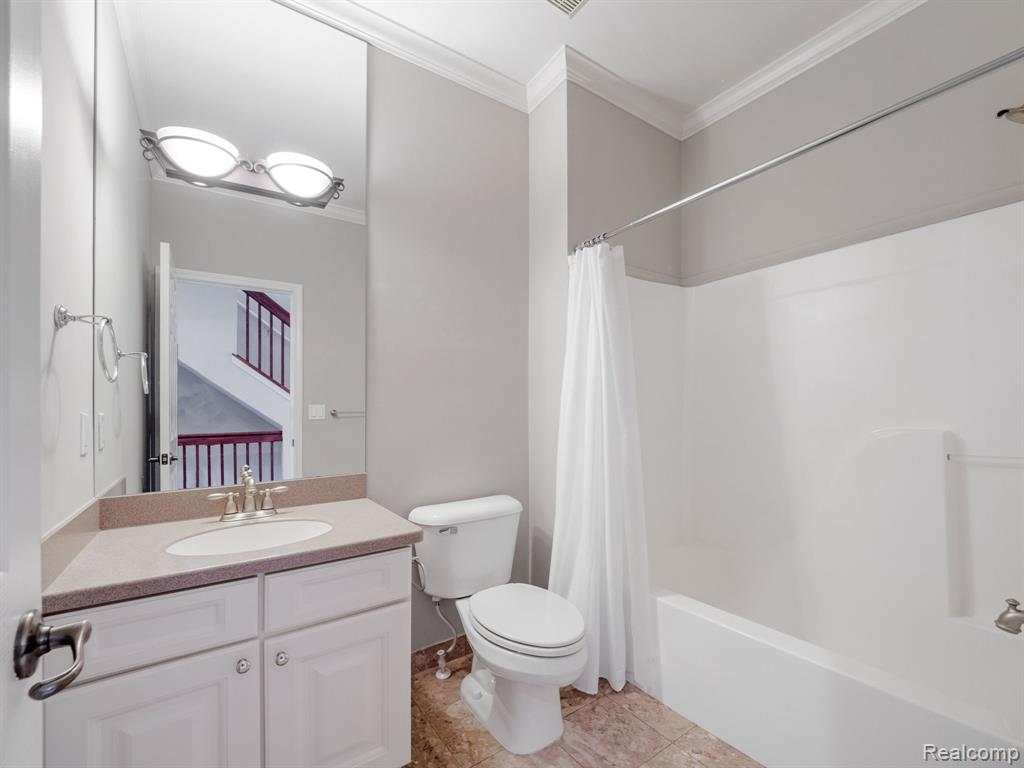 502 GRATEN Street, Birmingham, MI 48009 — Photo 16