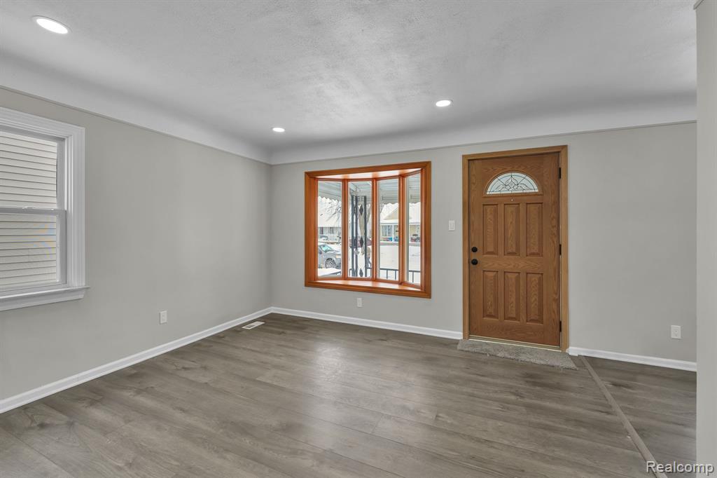 2359 Detroit Avenue, Lincoln Park, MI 48146 — Photo 10