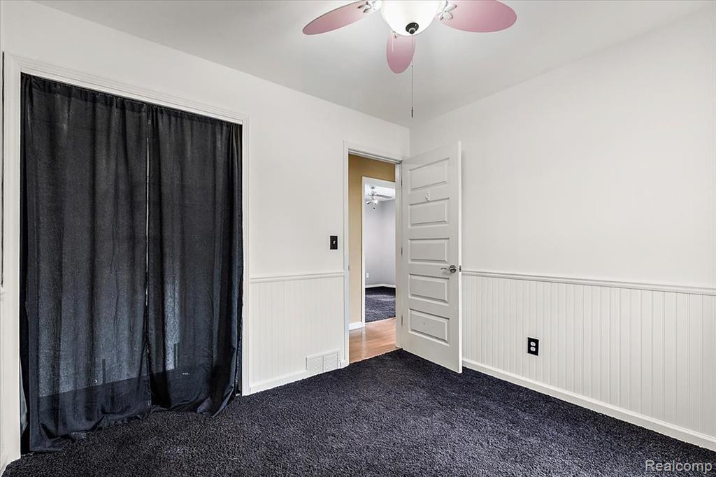 9364 Colorado Street, Livonia, MI 48150 — Photo 35