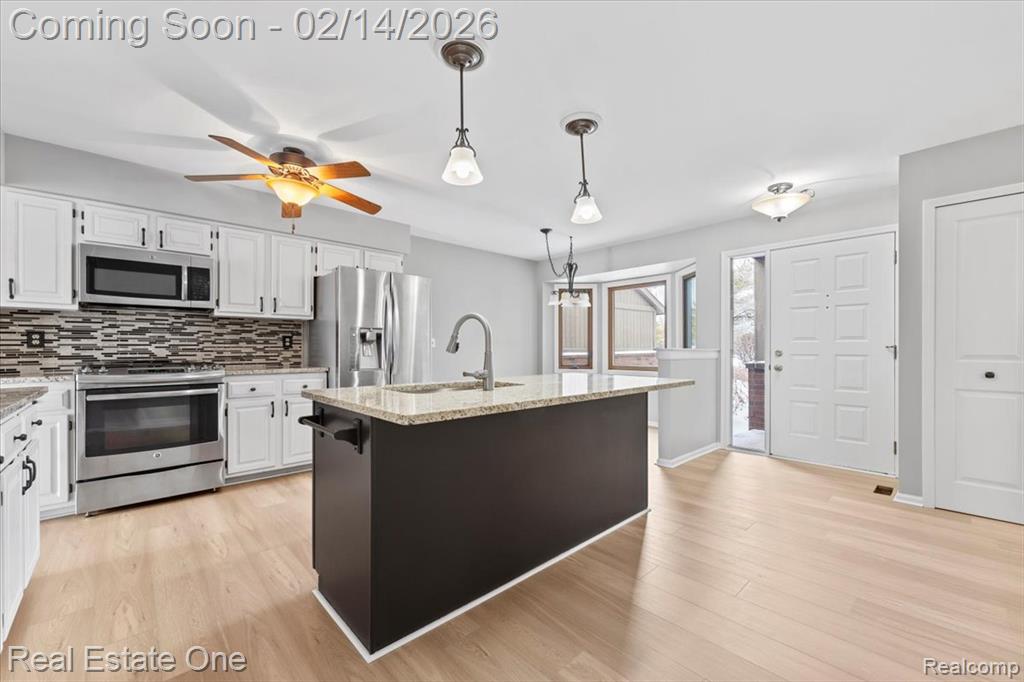 9883 Hawthorne Glen Drive, Grosse Ile, MI 48138 — Photo 3