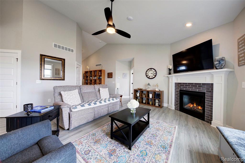 2138 Gambrel Lane, Howell, MI 48843 — Photo 10
