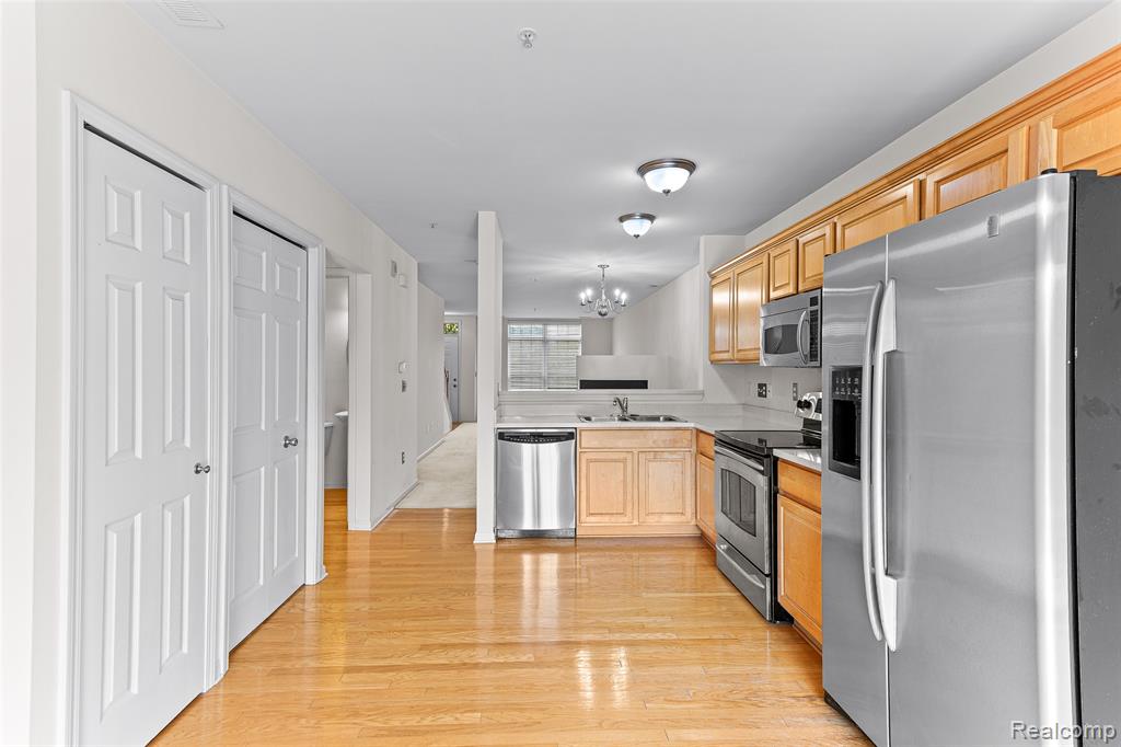 39621 SPRINGWATER Drive, Northville, MI — Photo 14