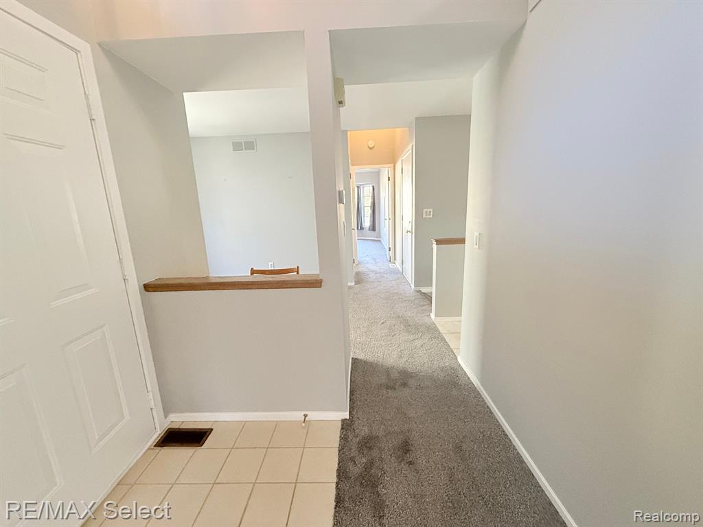880 WHISPERWOOD Trail, Fenton, MI 48430 — Photo 10