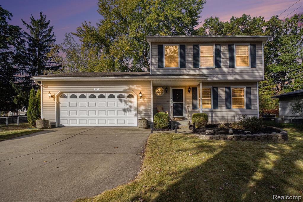 980 Sherry Drive, Lake Orion, MI 48362 — front exterior