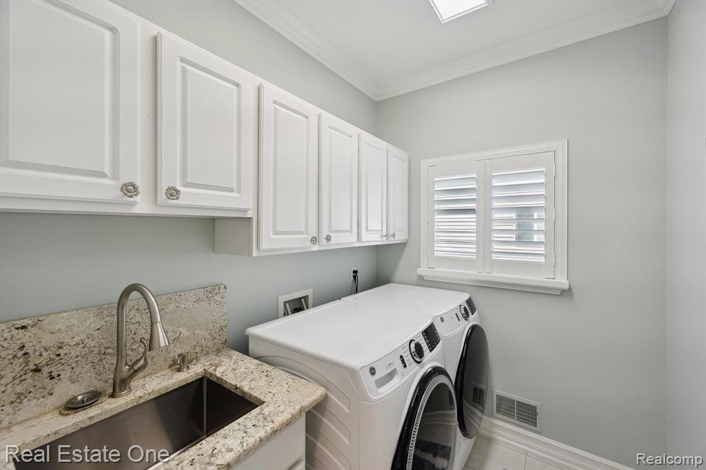 446 Delmar Court, Highland, MI — Photo 22