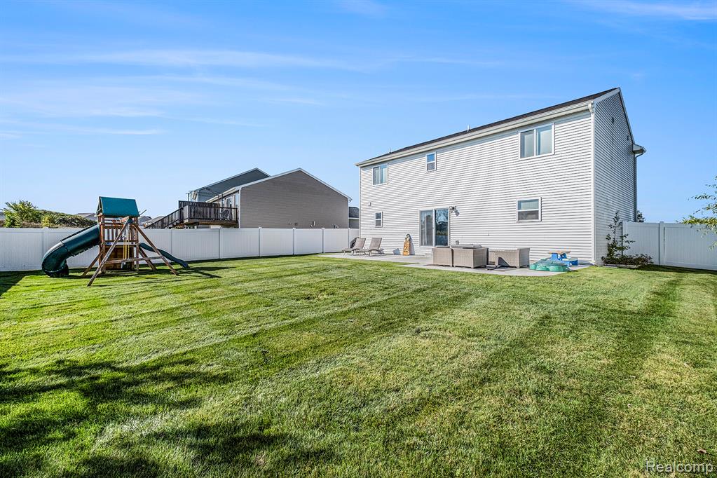 16471 Bedington Drive, Linden, MI 48451 — Photo 18