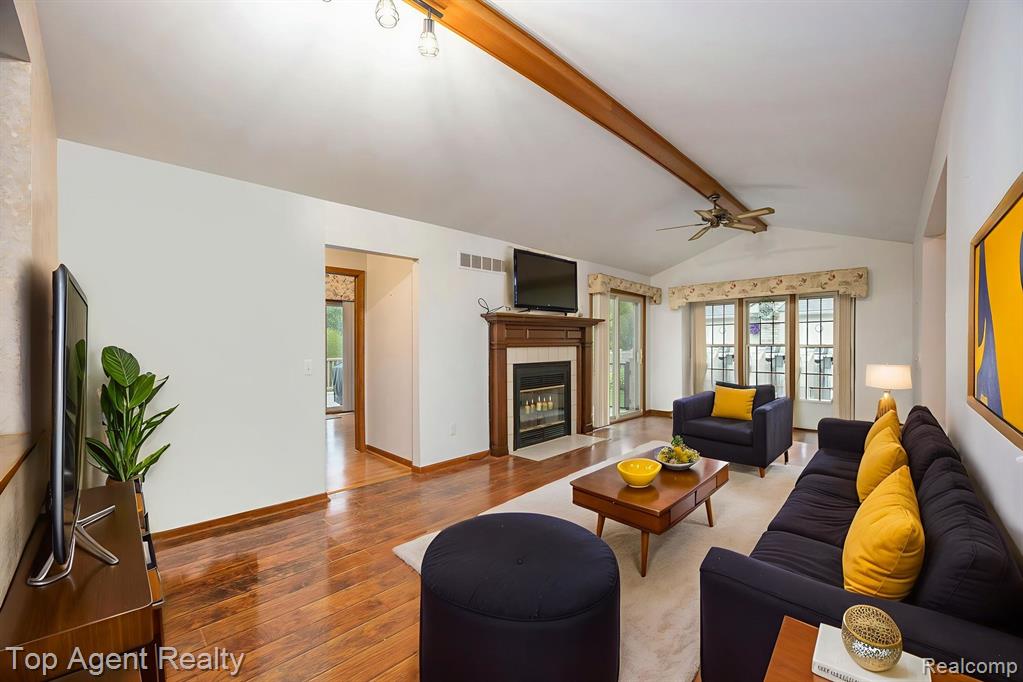 43378 Riverbend Boulevard, Clinton Twp, MI 48038 — Photo 10