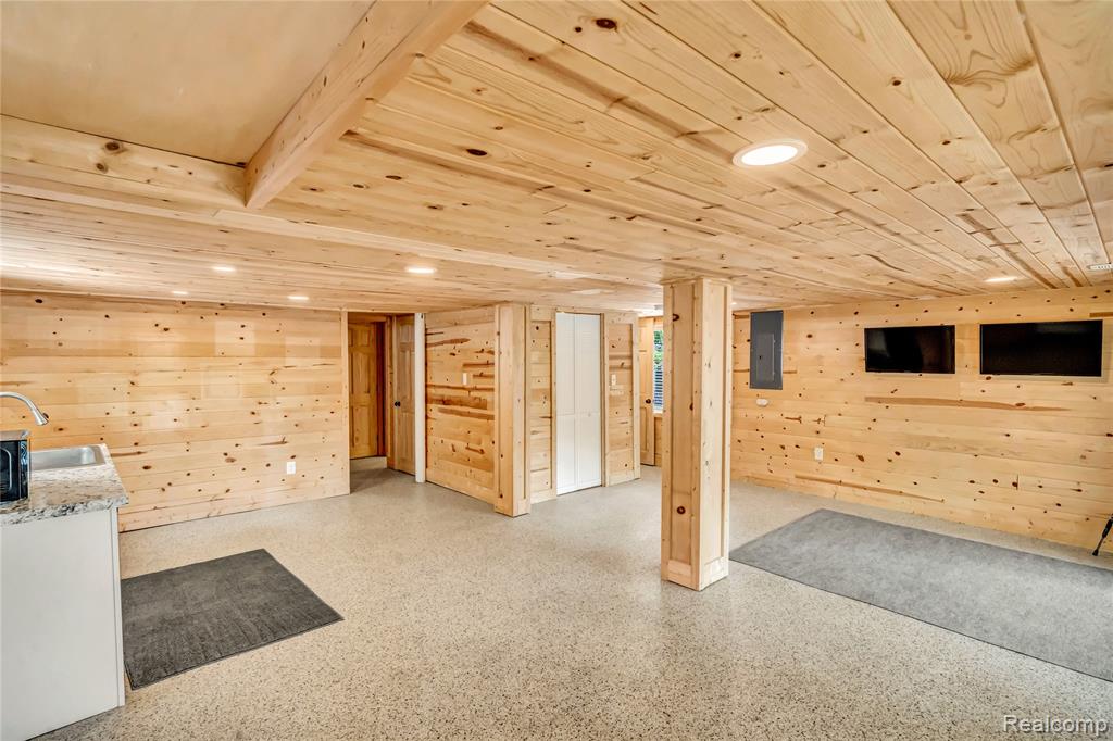 533 Bellevue Avenue, Lake Orion, MI 48362 — Photo 46