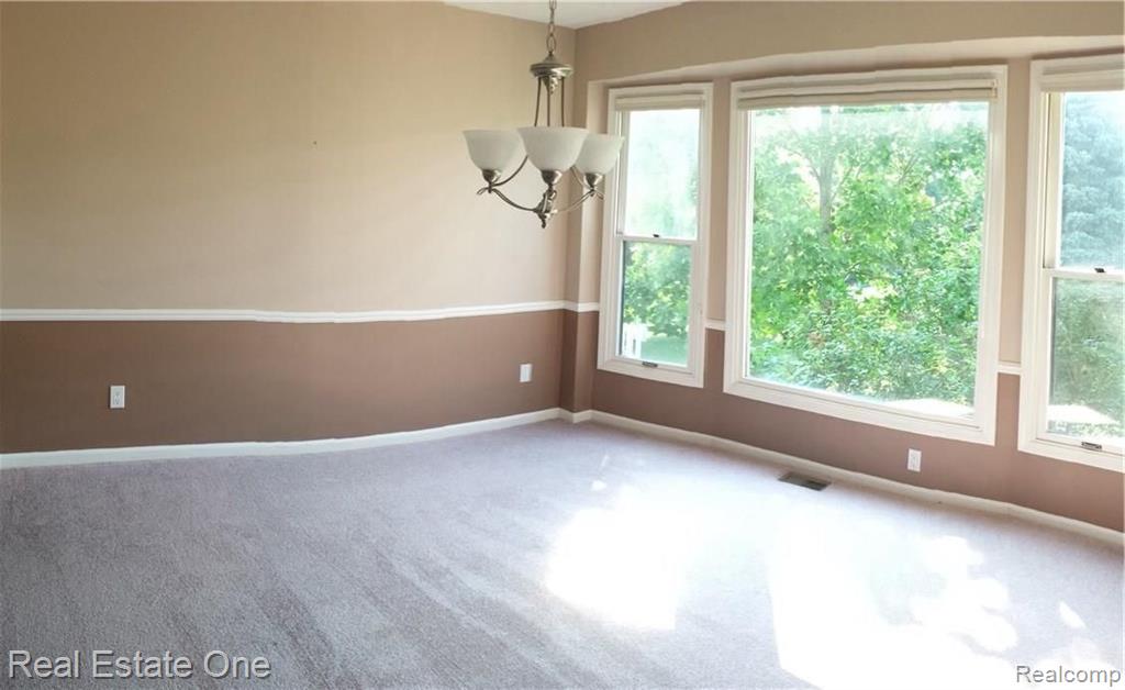 475 Dorchester Way, Milford, MI 48381 — Photo 5