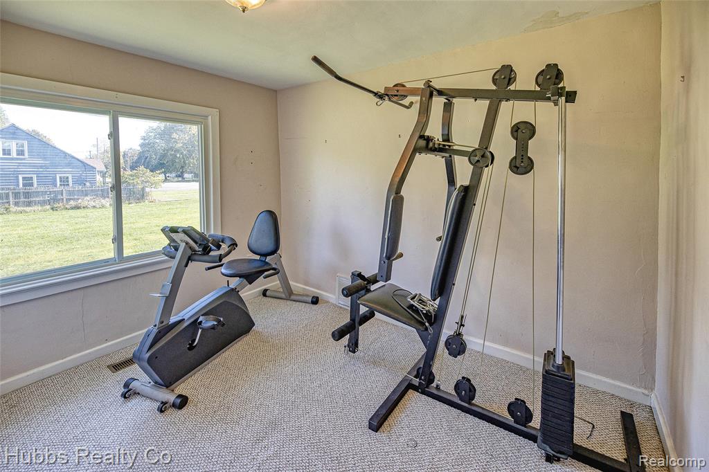 5305 Lapeer Road, Burton, MI 48509 — Photo 36
