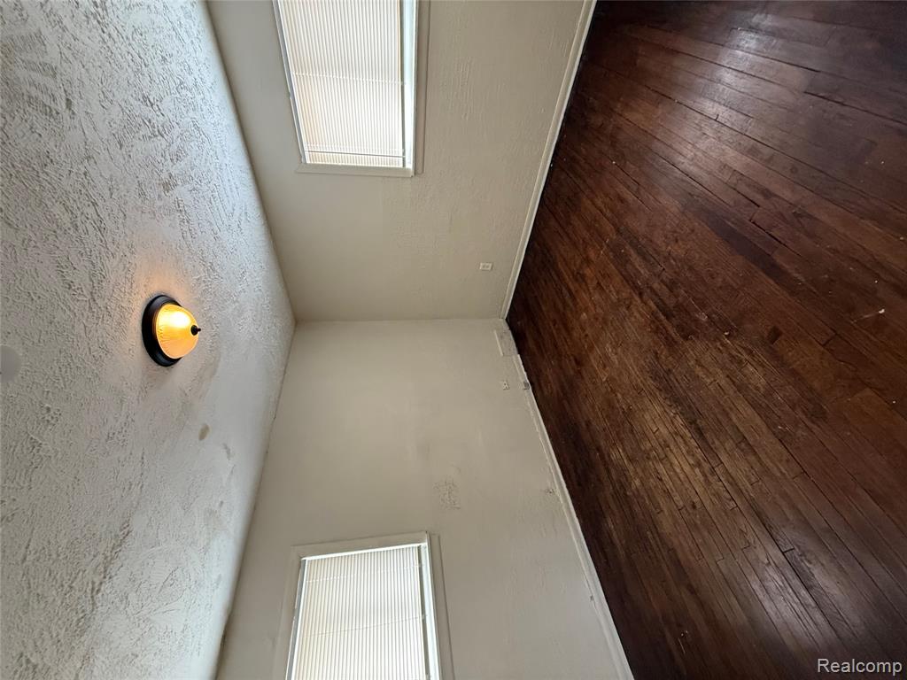 6865 Edgeton, Hamtramck, MI 48212 — Photo 3