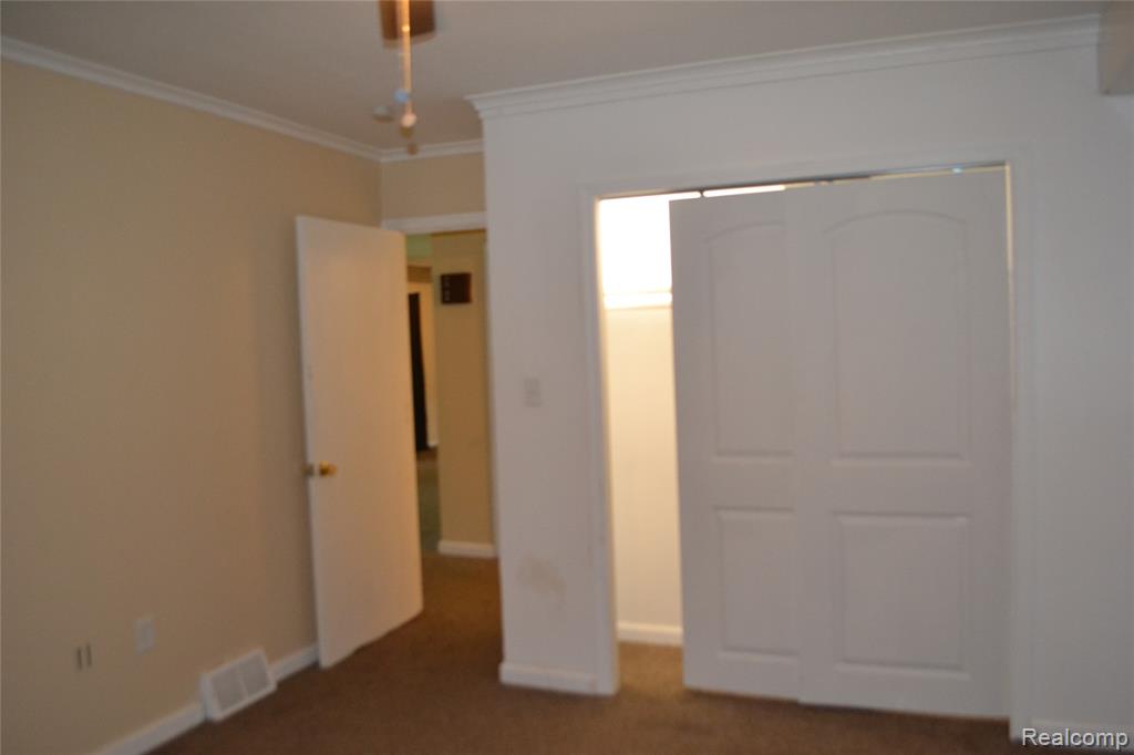 5084 Lennon Road, Flint, MI 48507 — Photo 18