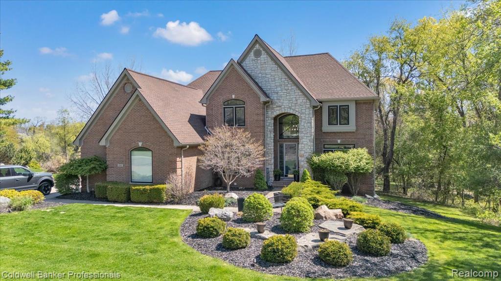 1445 Wood Trail, Oxford, MI 48371 — front exterior