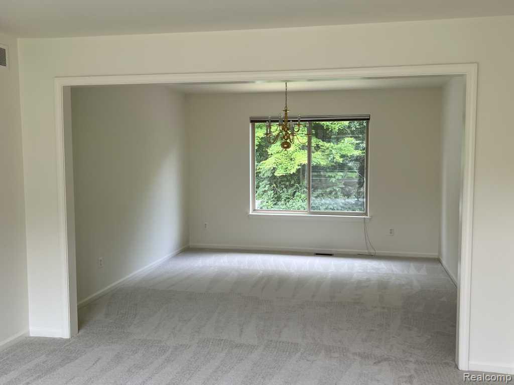 5931 Cedar Ridge Drive, Ann Arbor, MI 48103 — Photo 7