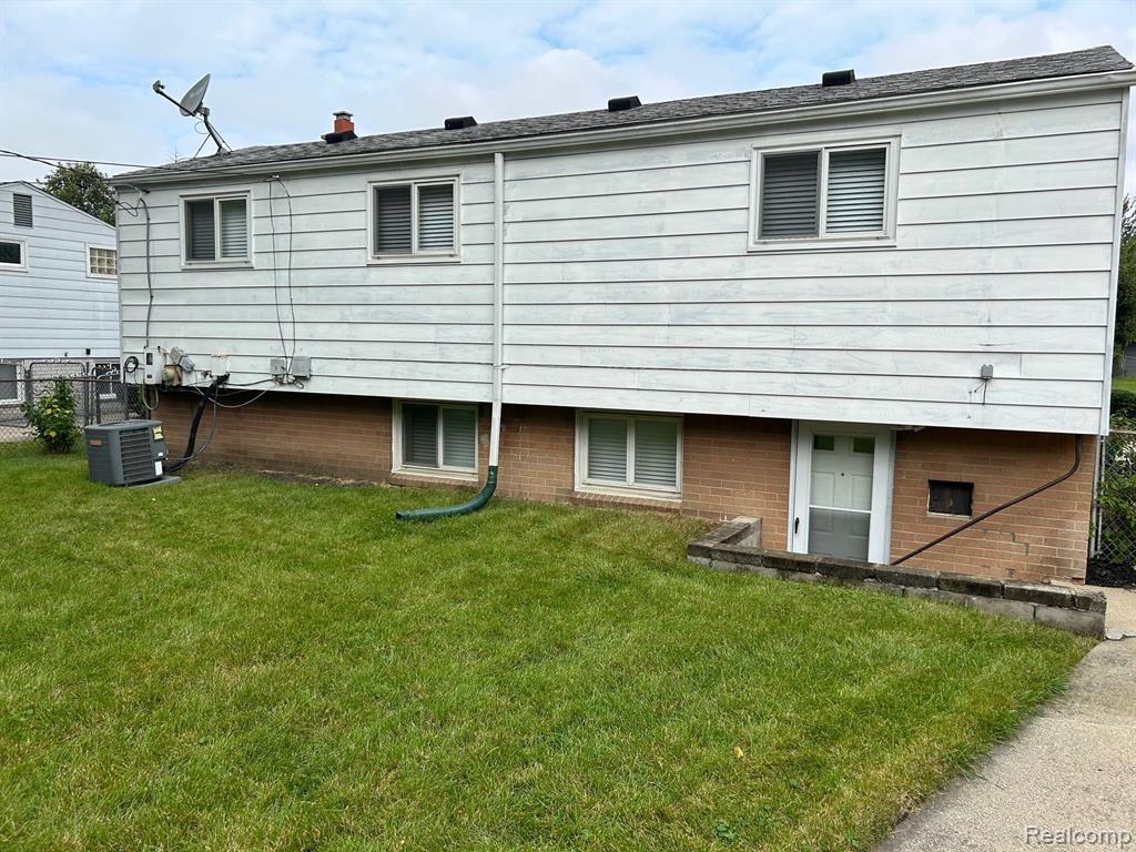 4472 BUCHANAN Avenue, Warren, MI 48092 — Photo 17