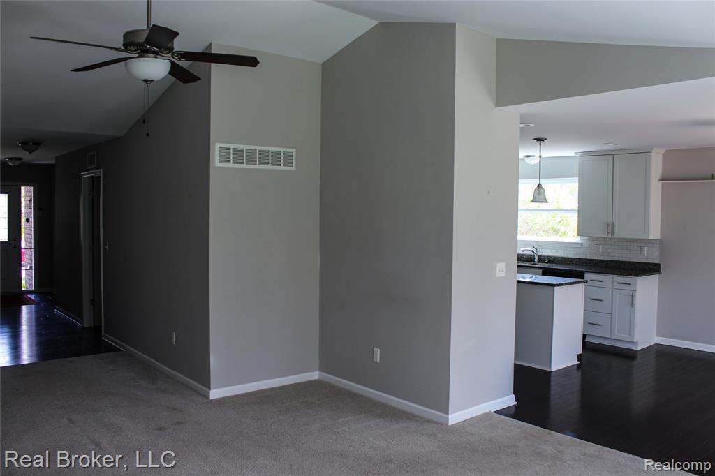 1313 Secretariat Way, Howell, MI 48843 — Photo 11