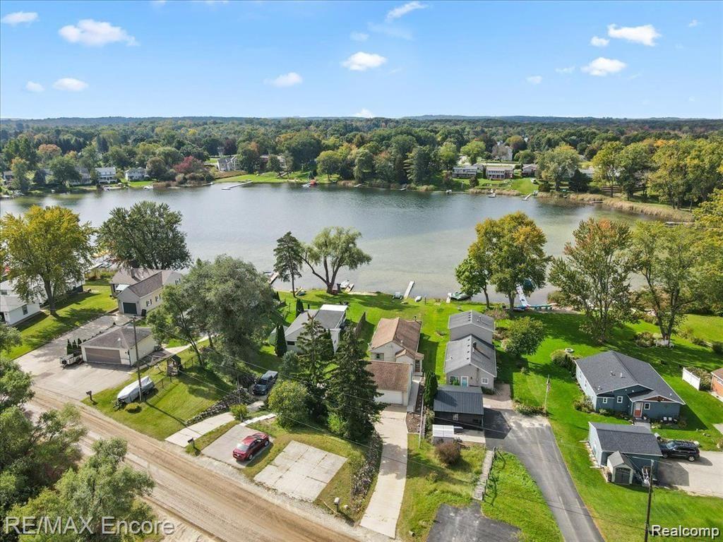 662 LAWSON Drive, Lake Orion, MI 48362 — Photo 40
