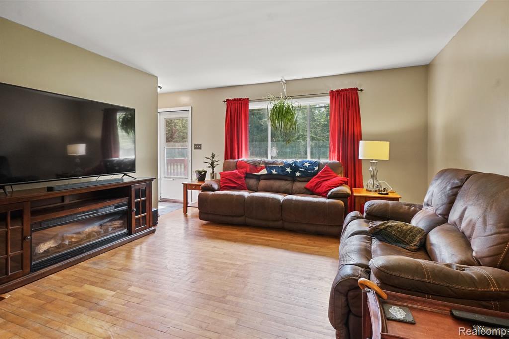 5014 Oak Hill Road, Clarkston, MI 48348 — Photo 4