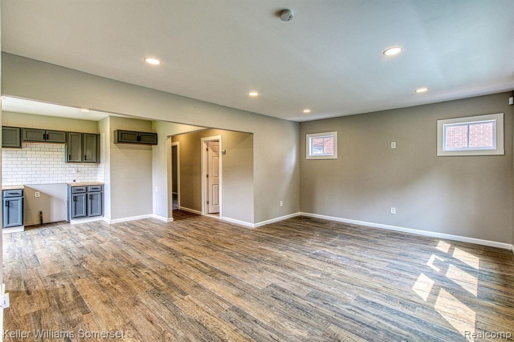5519 EASTLAWN Street, Detroit, MI 48213 — Photo 8